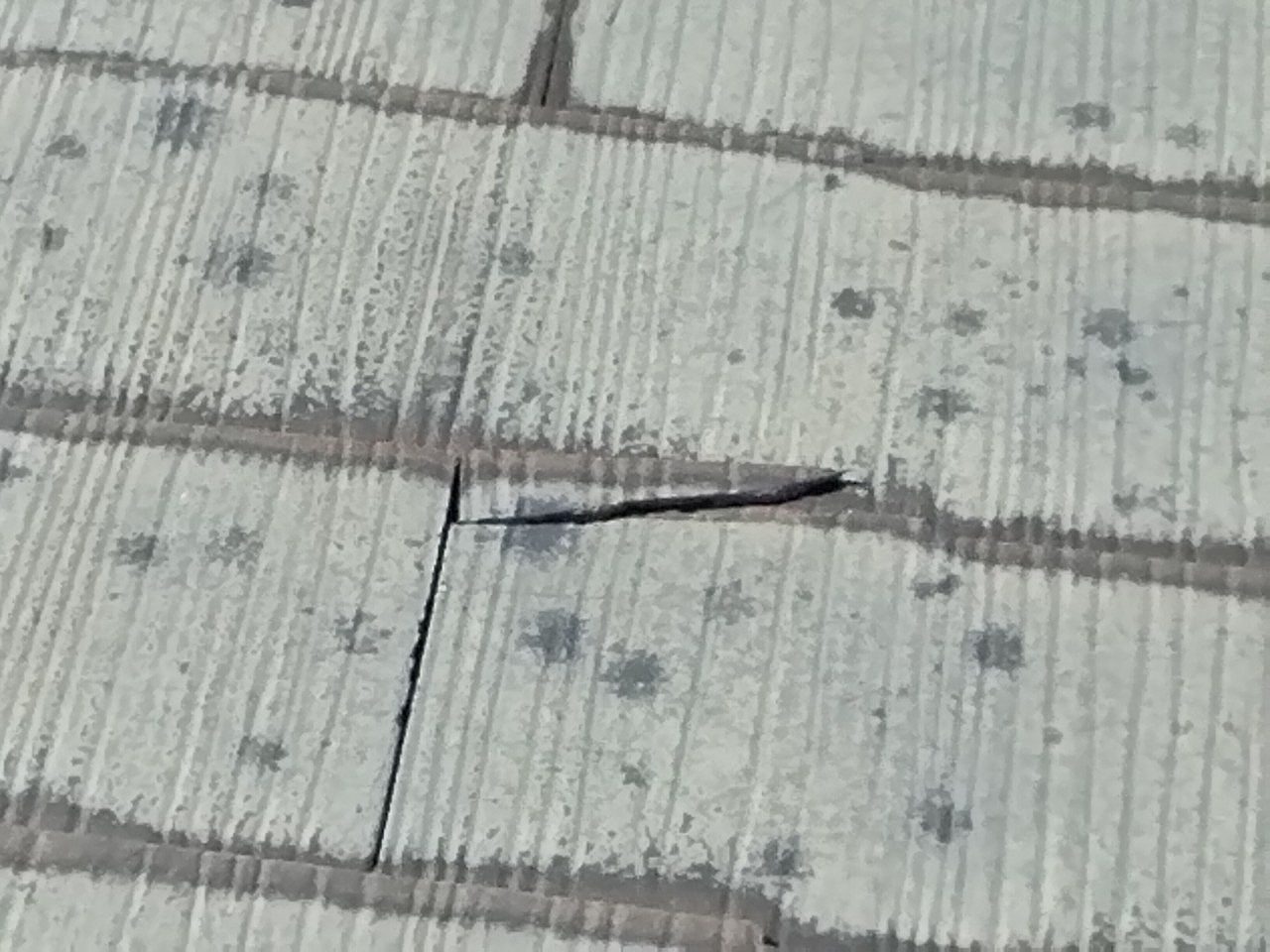 雹でカラーベスト破損